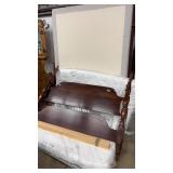 MAHOGANY 4 POSTER QUEEN BED
