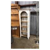 WHITE PAINTED WOOD COUNTRY STORAGE SHELF
