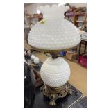 HOBNAIL MILK GLASS TABLE LAMP