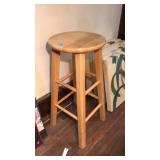 29' WOOD STOOL