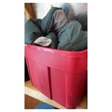 SLEEPING BAG IN STORAGE BOX