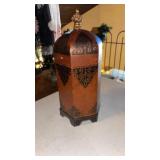 DECORATIVE LIDDED WOODEN BOX