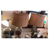 PAIR OF DECORATIVE TABLE LAMPS