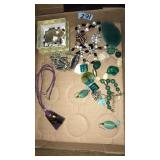 TRAY OF ASST COSTUME JEWELRY