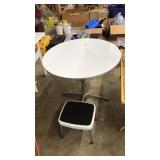 RETRO ROUND CHILDS TABLE AND STEP STOOL