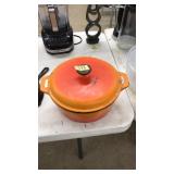 CAST IRON LIDDED DUTCH OVEN