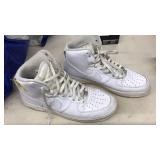 NIKE AIR SIZE 11.5