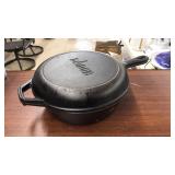 LODGE CAST IRON DUTCH OVEN , 10'