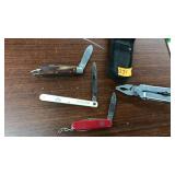 2 GERBER MULTI TOOL