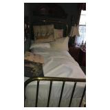 ANTIQUE BRASS TWIN SIZE BED