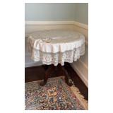 PAROLOR TABLE WITH ORNATE LACE TABLE CLOTH