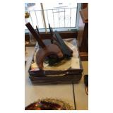 COLLECTORS PLATES & STANDS