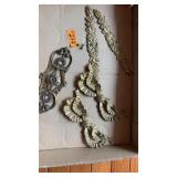 COLLECTION OF BRASS WALL ACCENTS & DETAILS
