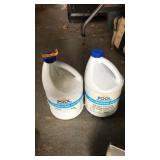 2 GALLON OF POOL ESSENTIALS CHLORINATING LIQUID