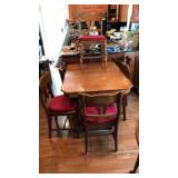 WILLIAM & MARY MAPLE DINING TABLE & 6 CHAIRS