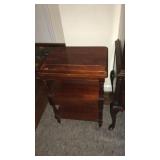 WOOD SIDE TABLE