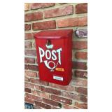 METAL WALL MOUNTED MAIL BOX