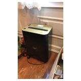 ROYAL PAPER SHREDDER