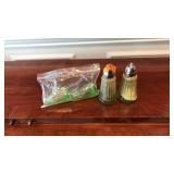 GREEN DEPRESSION GLASS SALT & PEPPER SHAKERS