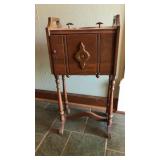 ANTIQUE EDWARDIAN MAHOGANY HUMIDOR CABINET