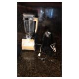 OSTERIZER BLENDER & ELEC CAN OPENER