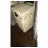 WICKER LAUNDRY HAMPER