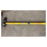 AXE W/ FIBERGLASS HANDLE
