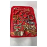 TRAY OF ASST COSTUME JEWELRY