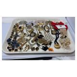 TRAY OF ASST COSTUME JEWELRY