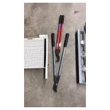 2 PAIRS OF LOPPERS