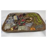 TRAY OF ASST COSTUME JEWELRY