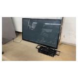 60' LG FLAT SCREEN TV W/ MOUNT