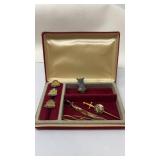 3 CUB SCOUT DEN MOTHER PINS & MENS JEWELRY IN CASE