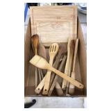 WOOD KITCHEN UTENSILS