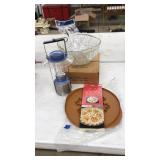 KITCHENWARE & LANTERN