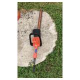 BLACK&DECKER HEDGE TRIMMER