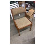 MID CENTURY DINING CHAIR