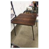 CARD TABLE
