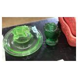 GREEN DEPRESSION GLASS ELEPHANT ASH TRAY