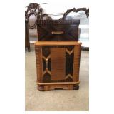ART DECO END TABLE