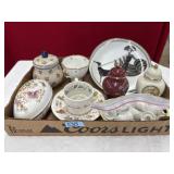 FLAT OF ASST COLLECTIBLES, PORCELAIN, ETC