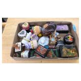 TRAY OF ASST TRINKET BOXES & ETC