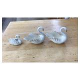 3 LENOX SWANS