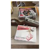 PIANO GLOVES, DEER HUNTIN II, ROBOTIKIT