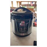 ELITE BY MAXI-MATIC PRESSURE COOKER