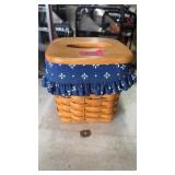 LONGABERGER TISSUE BOX LIDDED BASKET W/INSERT