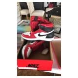 NIKE WOMENS AIR JORDAN 1 HIGH OGS: SIZE 9.5