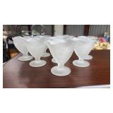 8 FROSTED SUNDAE GLASSES, TULIPS