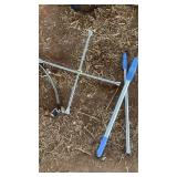 4 WAY LUG WRENCH AND MISC TOOLS