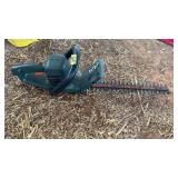 B&D 16" ELECTRIC HEDGE TRIMMER